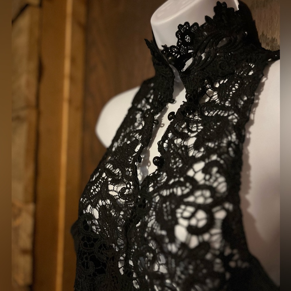 Long sleeve open shoulder lacey blouse
